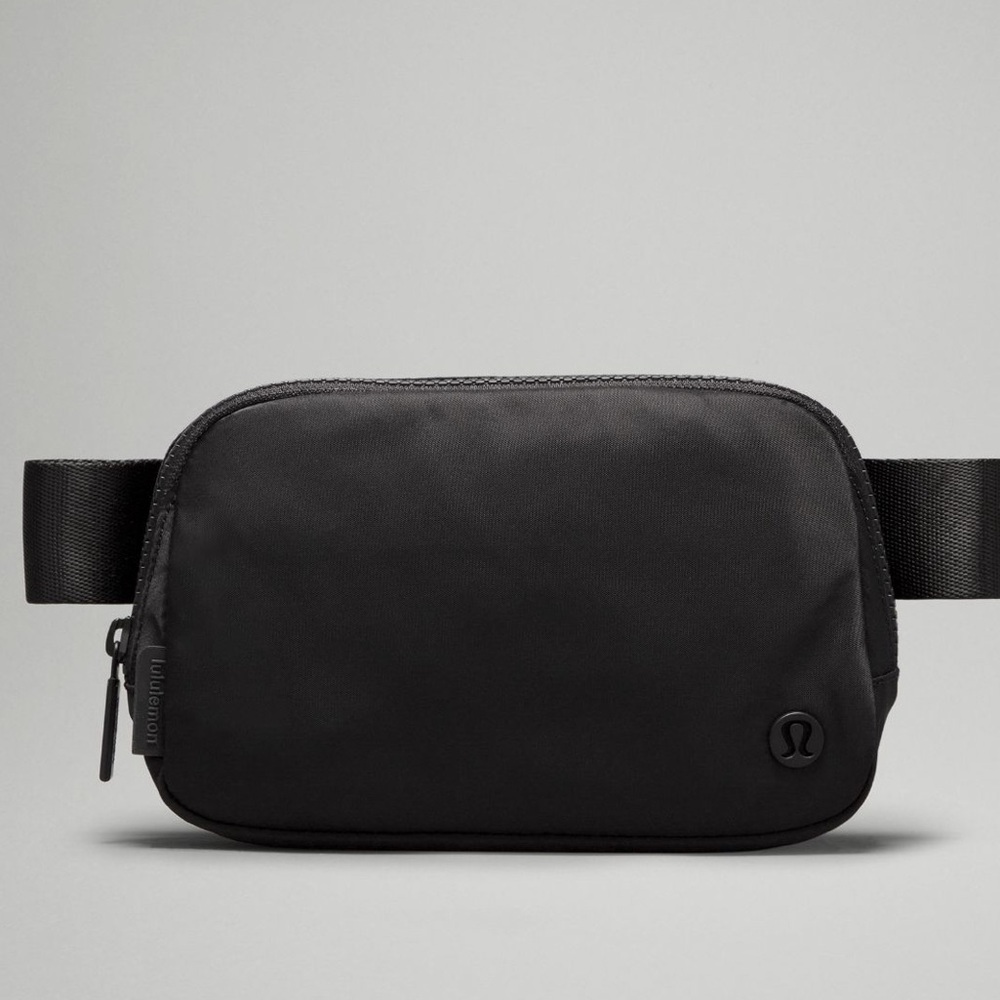 lululemon athletica everywhere belt bag 1L